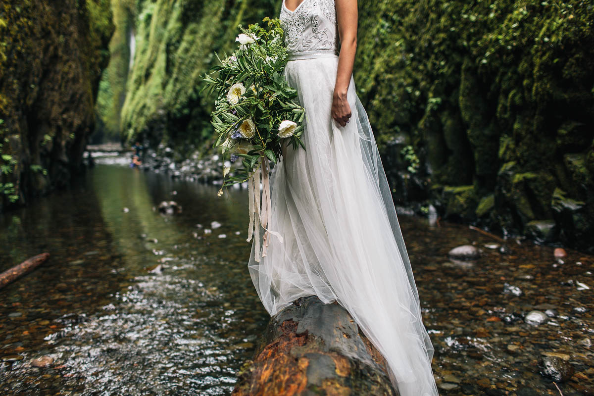 jess-hunter-photographer-oregon-elopement-10.jpg