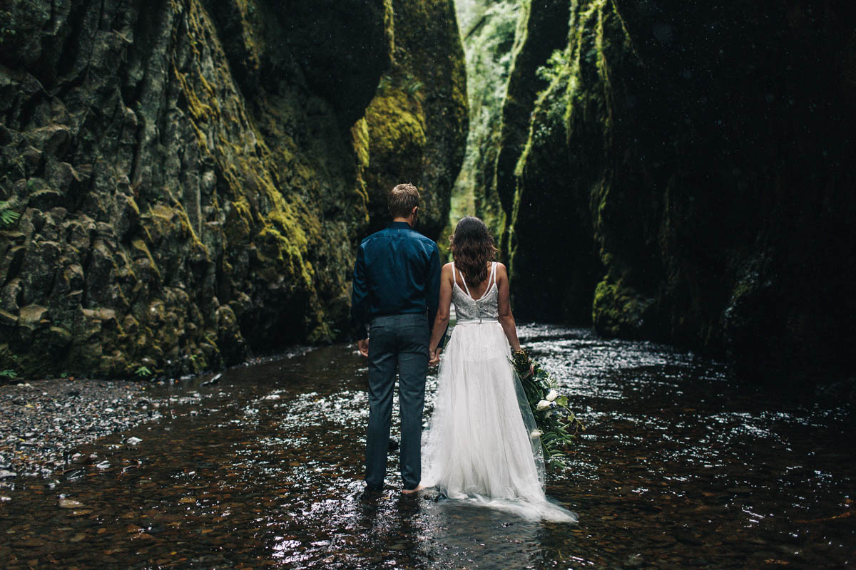 jess-hunter-photographer-oregon-elopement-24.jpg
