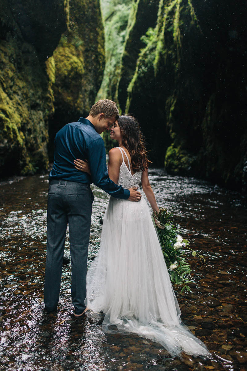 Jess Hunter Photography, Oregon coast elopement photographer, Oregon elopement idea, Colmbia River Gorge wedding and elopement photographer, Seattle and Pacific Northwest elopement photographer, small intimate forest wedding in Oregon, riverside wedding ceremony, Portland oregon wedding photographer, artistic wedding photography in the Pacific Northwest, Northwest inspired wedding, BHLDN wedding dress, wild bouquet