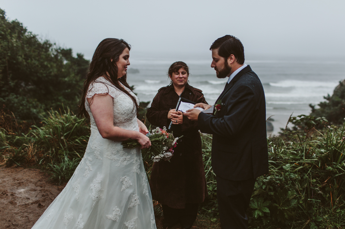 Cannon Beach, Oregon coast elopement photographed by Jess Hunter, Pacific Northwest elopement photographer, places to elope in Oregon, elopement locations, Ecola Sate Park in Oregon, Portland wedding photographer, Jessica L. Hunter, Seattle wedding photographer, natural elopement idea, nature wedding, forest wedding, intimate forest wedding photographer, Pacific Northwest mountain elopement