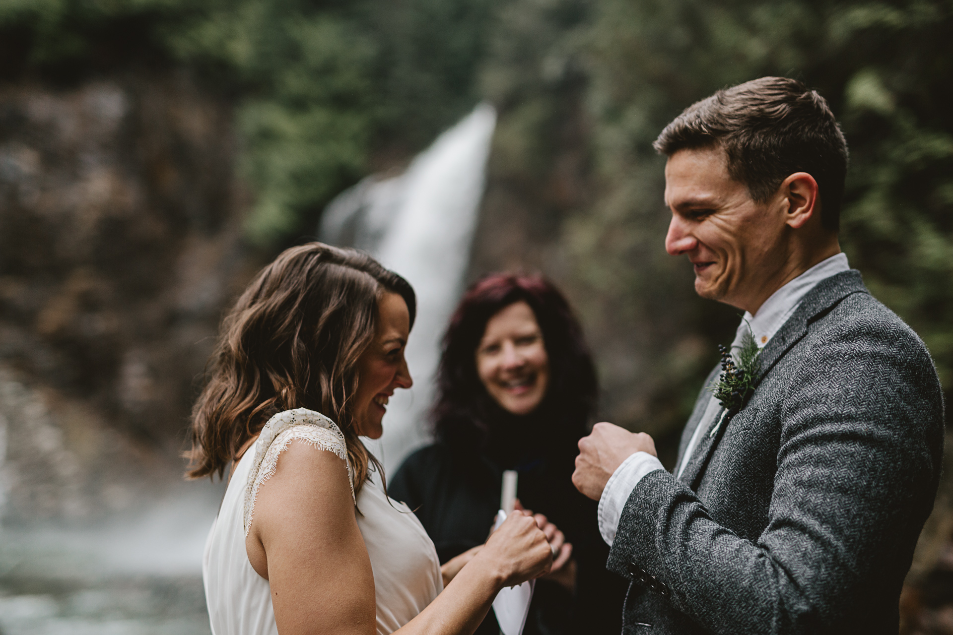jess-hunter-seattle-mountain-forest-elopement-1999.jpg
