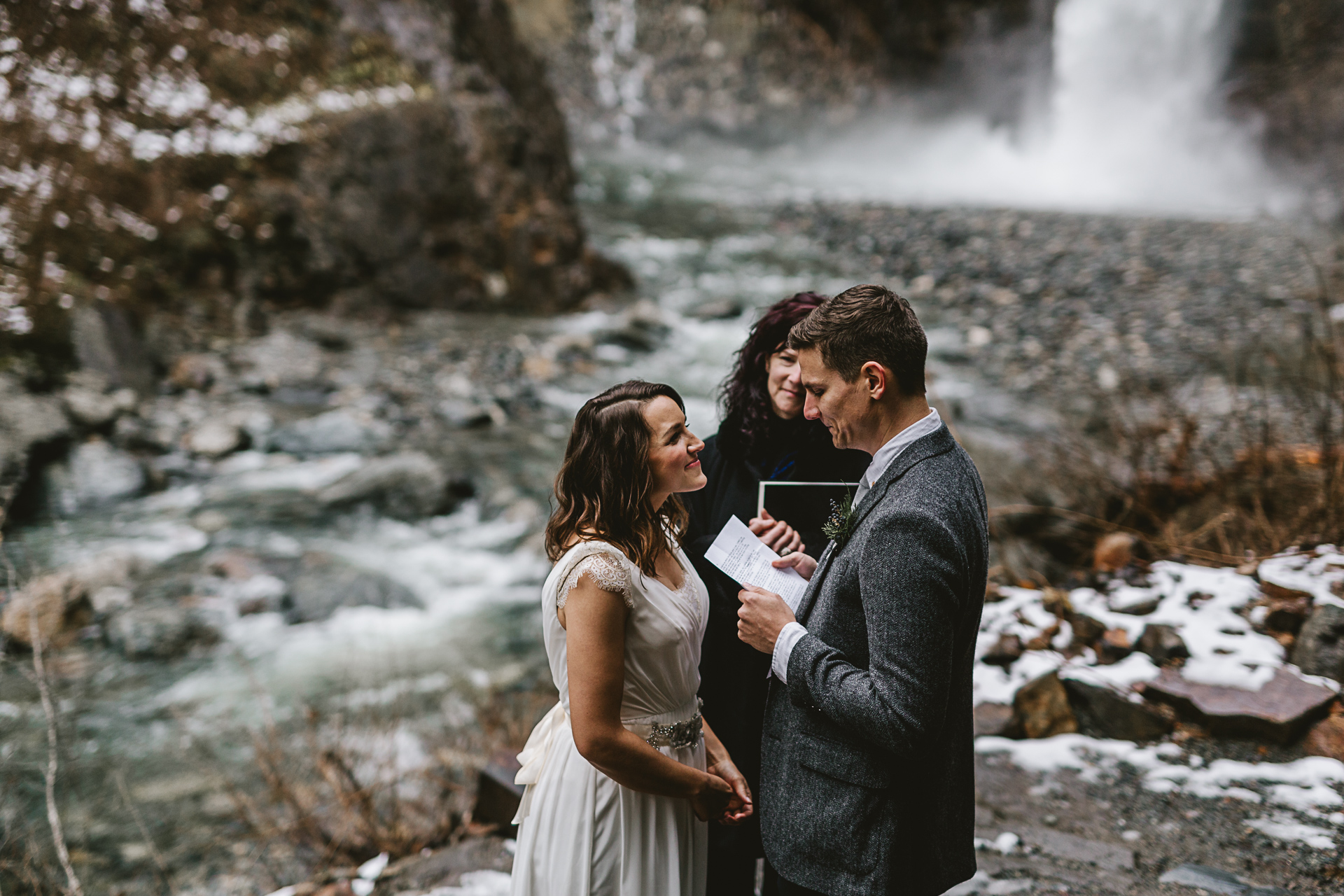 jess-hunter-seattle-mountain-forest-elopement-2003.jpg