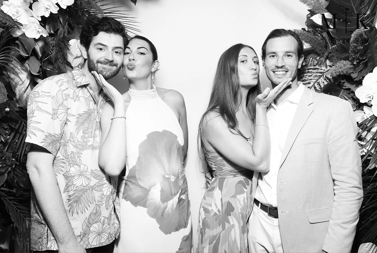 floral arch hawaii photobooth.jpg
