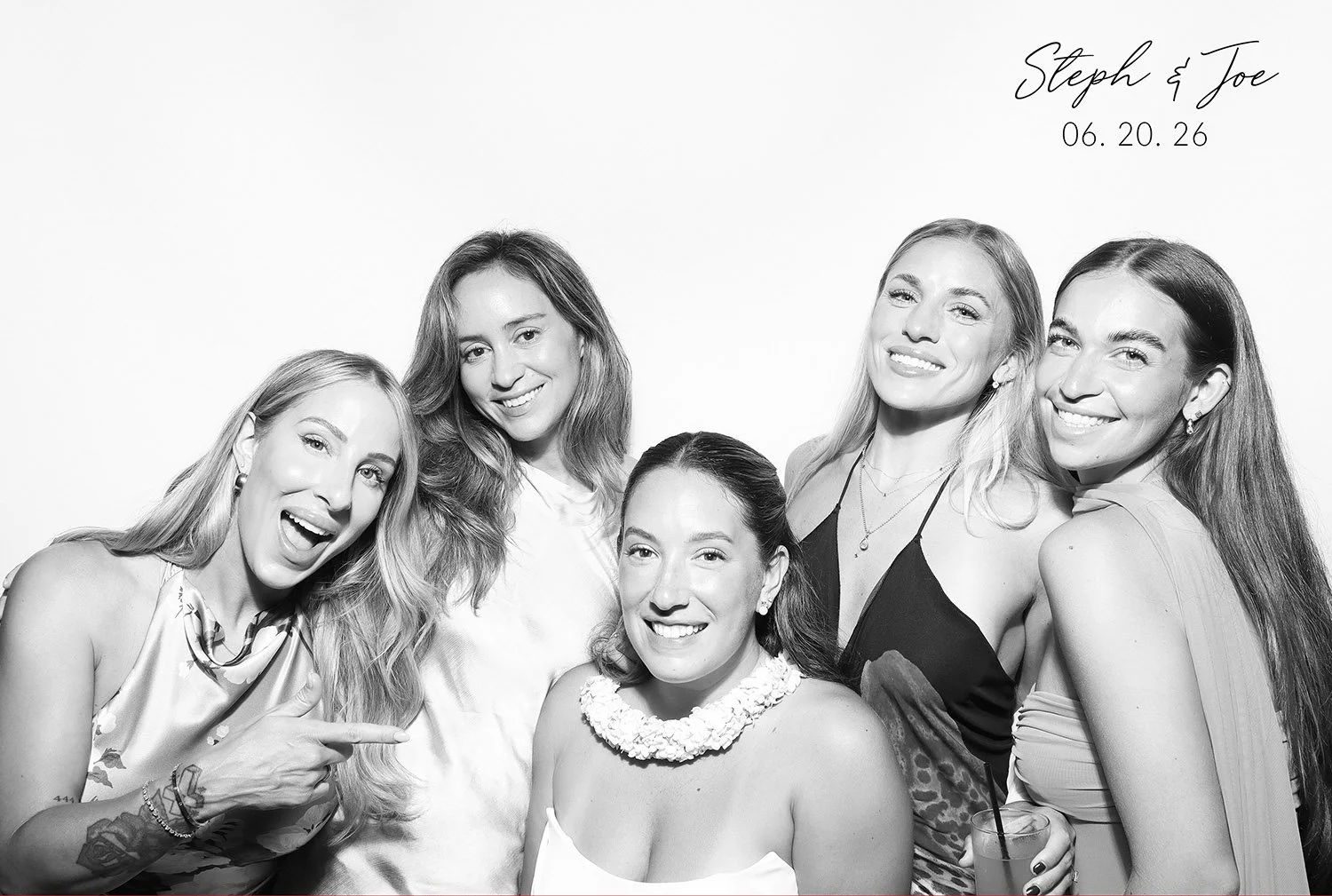 luxury glam photobooth hawaii.jpg