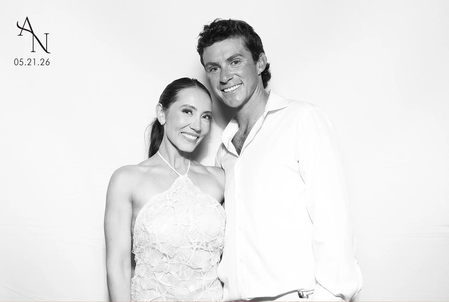 glam perfect wedding photobooth.jpg