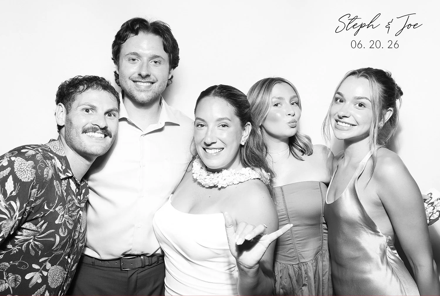 glam photo booth royal hawaiian hotel.jpg