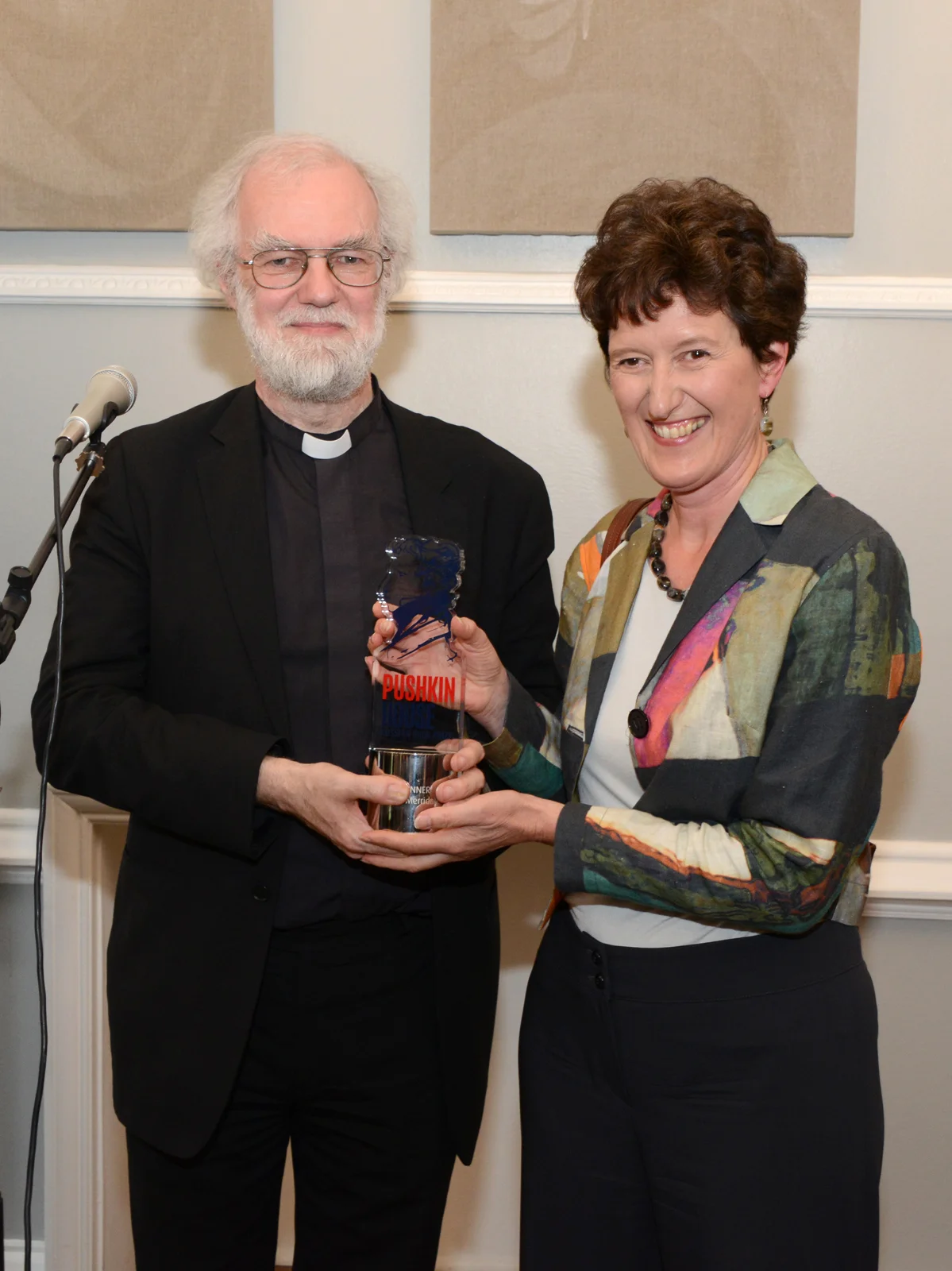 Dr Rowan Williams hands Catherine Merridale the 2014 Pushkin House Book Prize