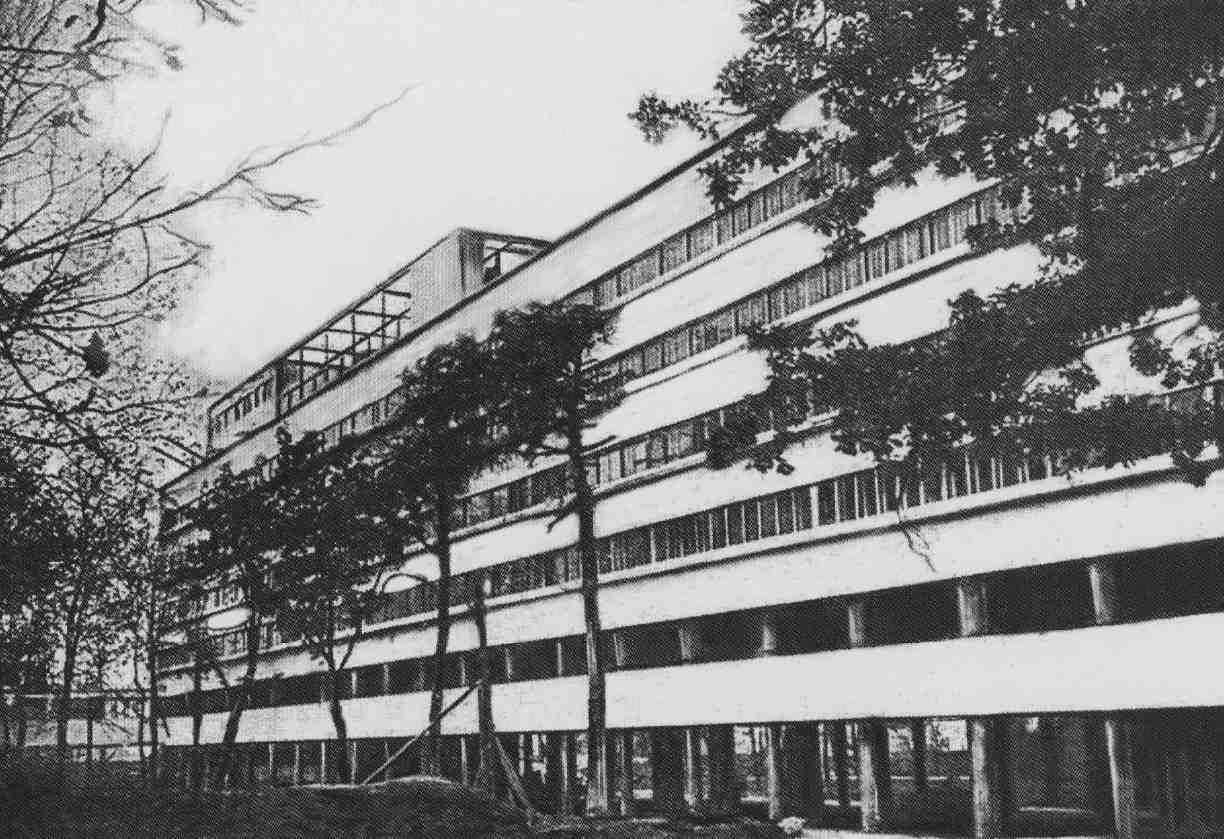 the rear facade of Narkomfin in Moscow, shortly after completion in 1930. 