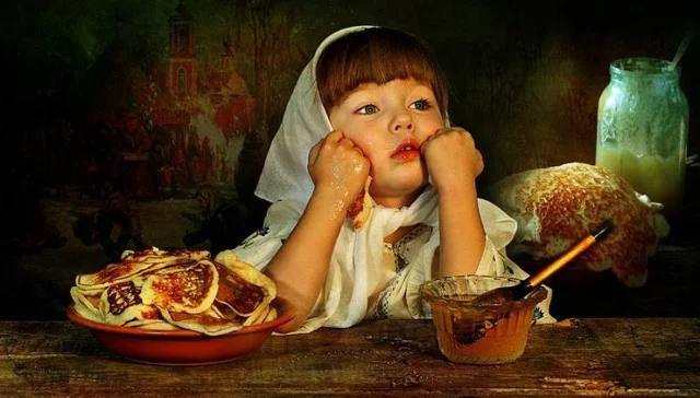 devochka-maslenitsa-385cp.jpeg