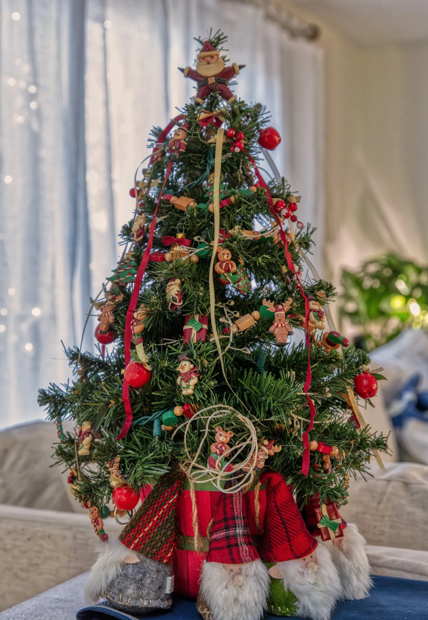 Christmas Decorations (December 2025)