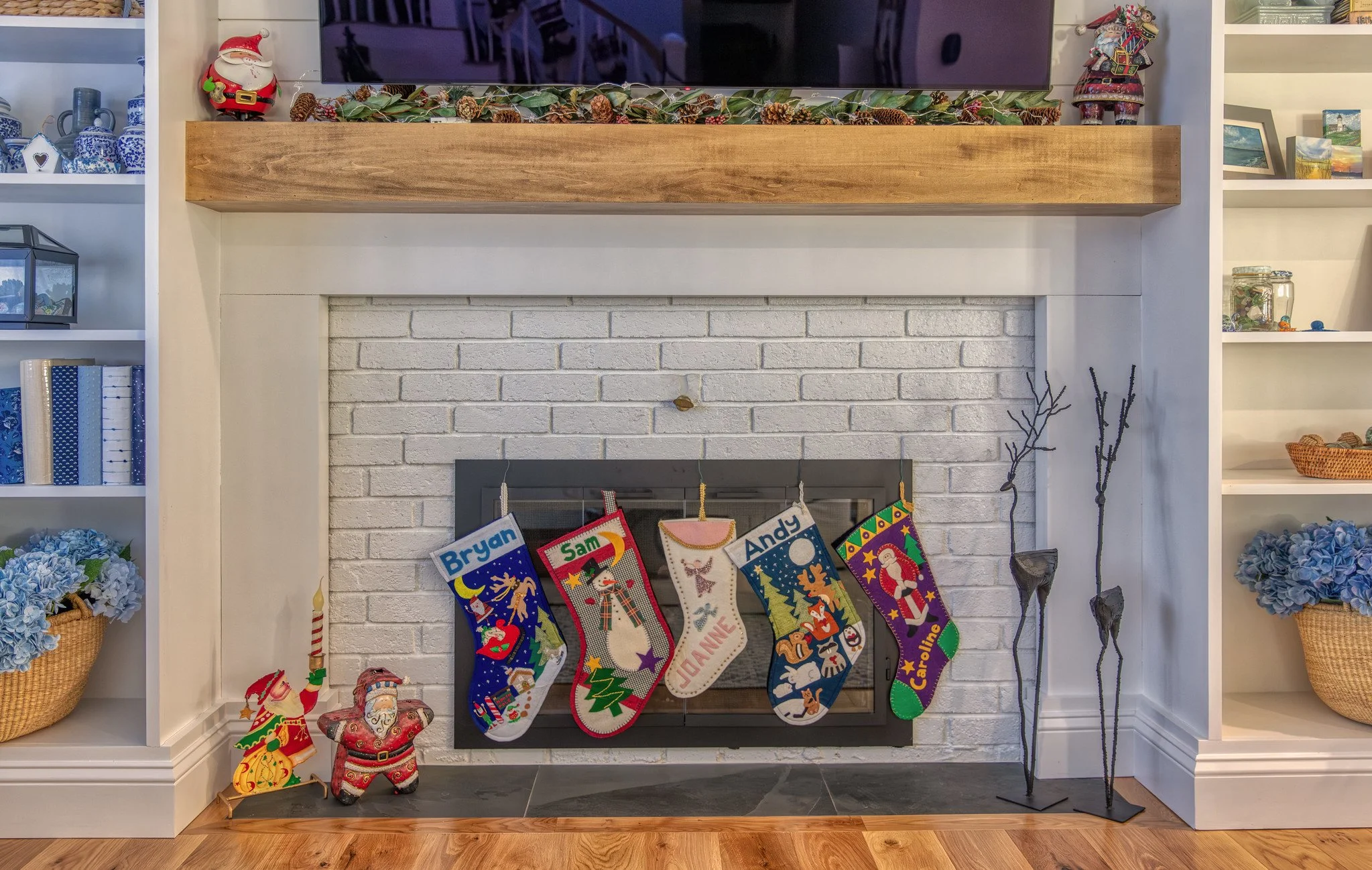 Christmas Decorations (December 2025)