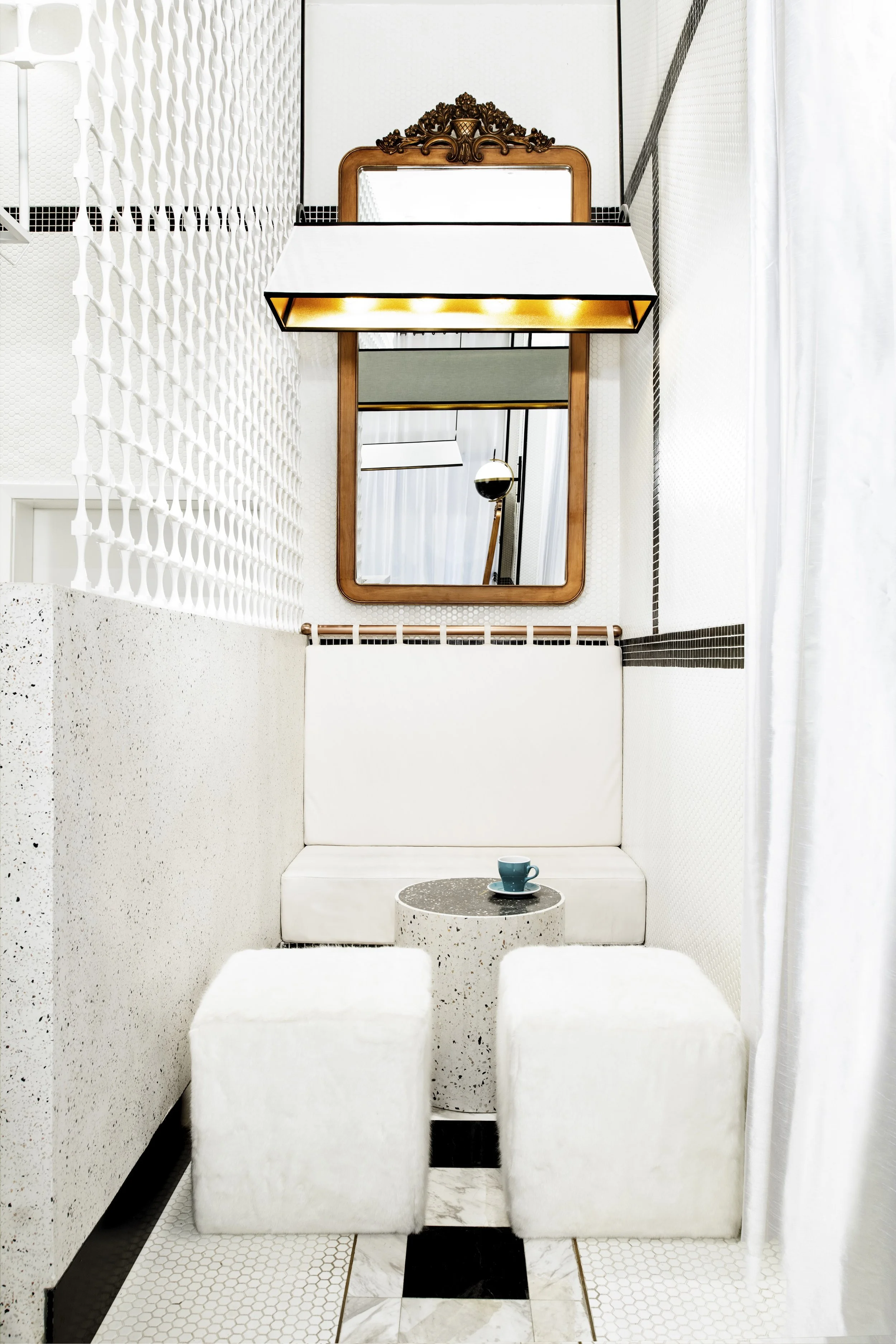 CORRIDOR BENCH 1.jpg
