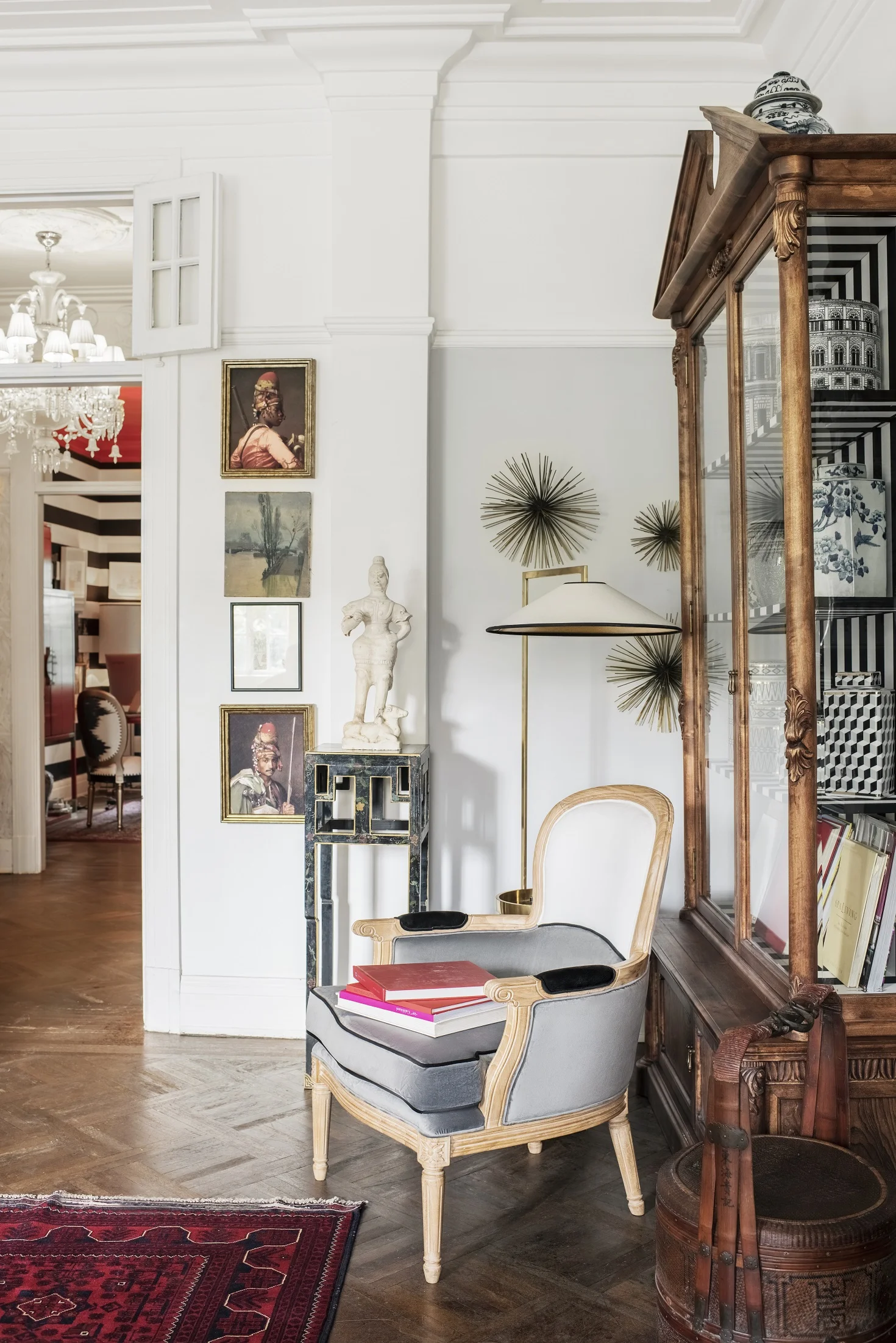 LIVING ROOM 7.jpg