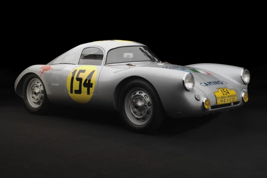 Porsche-0130-900x600.jpg