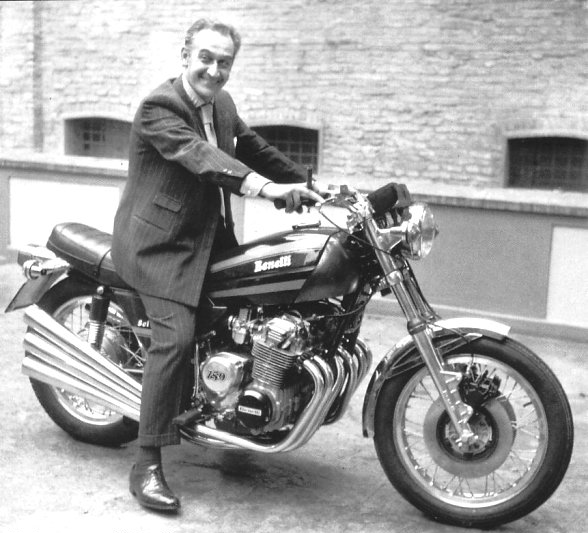 Alejandro de Tomaso aboard the 750 Sei
