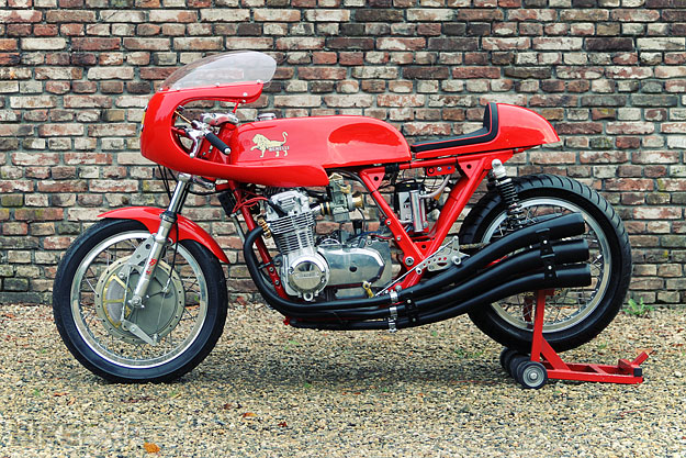 Benelli never formally raced the Sei, but here is one customizer's vision of what that bike would have been.