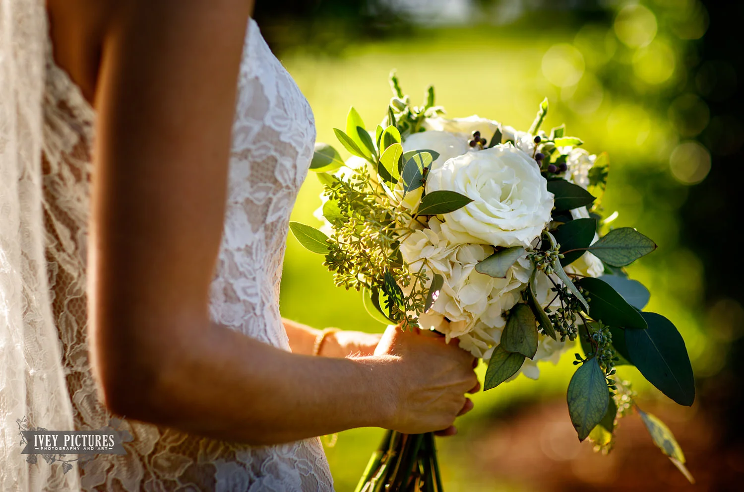 Melanie Deyton wedding florist.jpg