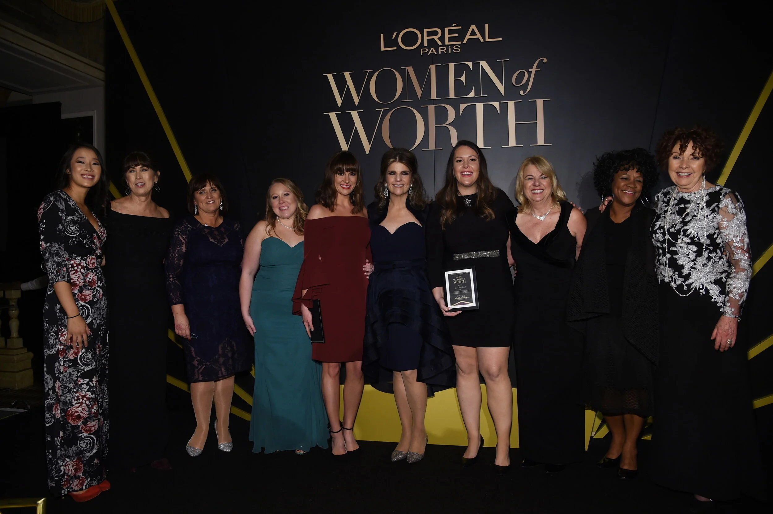 L'OREAL PARIS WOMEN OF WORTH NOVEMBER 16, 2016 HONORS SANDRA GUNN AND LESLIE'S WEEK 