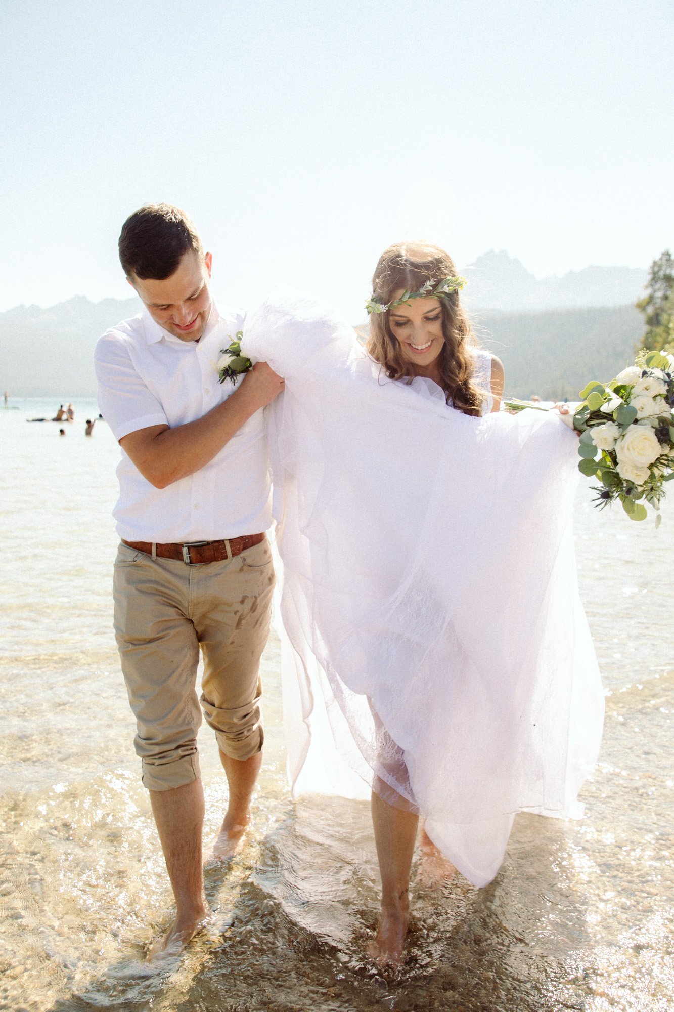 Lakeside summer elopement at Redfish Lake, Stanley, Idaho with photography by Tessa Sheehan