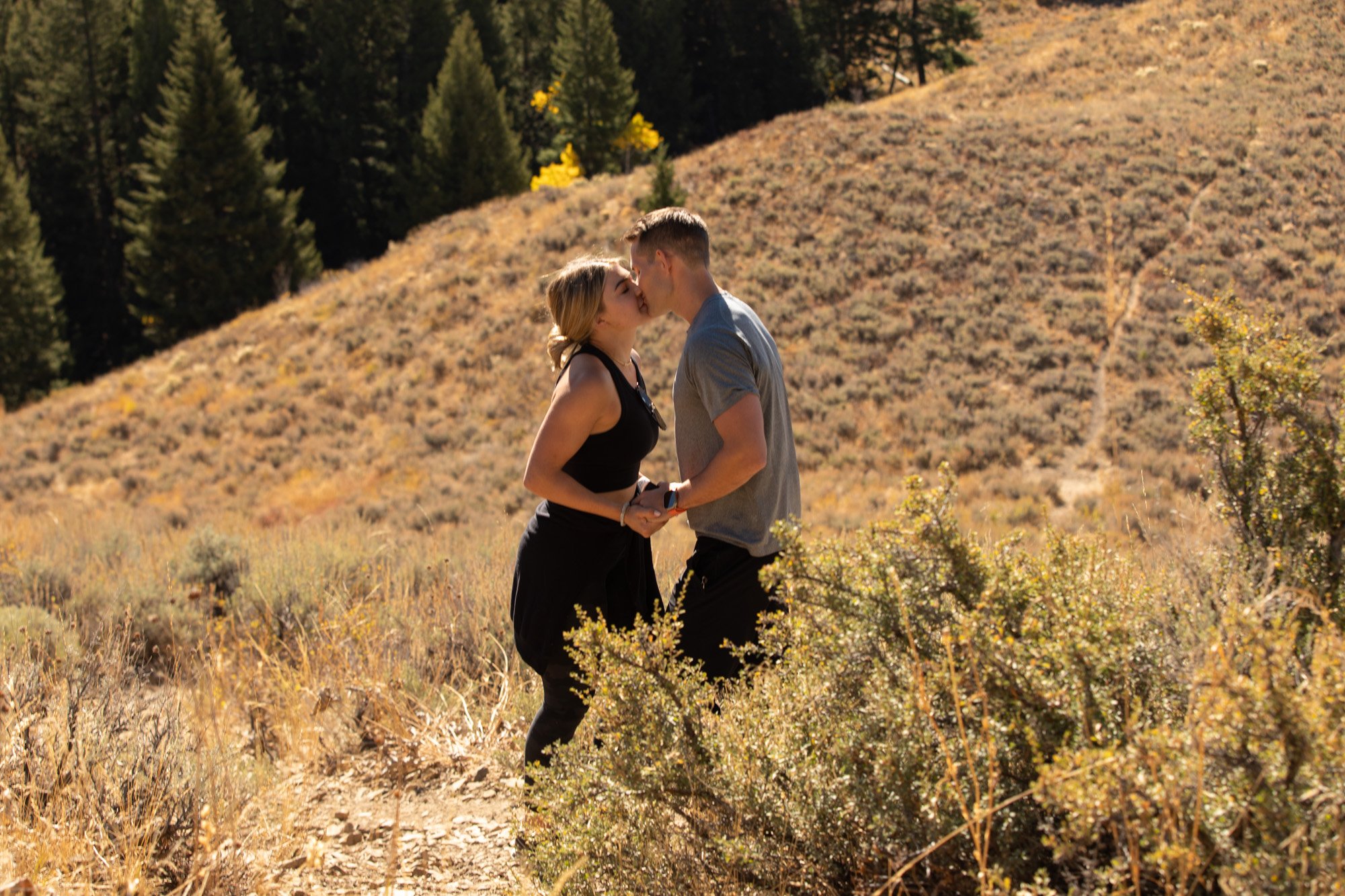 GABE-ATHENA-ENGAGEMENT-PHOTOGRAPHY-TESSA-SHEEHAN-PHOTOGRAPHY_59A1402B.jpg