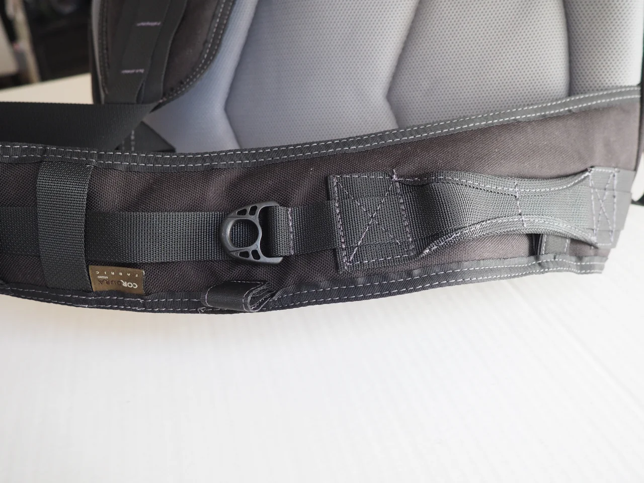 Small handle, clever design detail