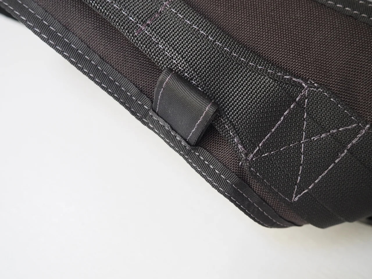 Side loop for water tube from hydration pack