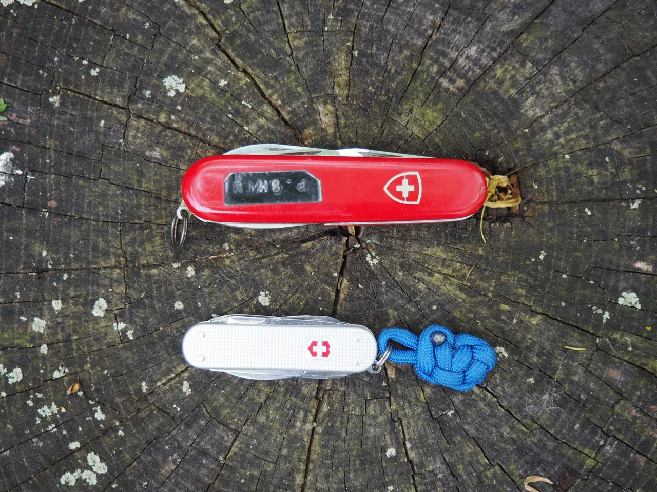 My very old Swiss Army Knive (SAK) and my very new (2015) SAK alox mini-champ
