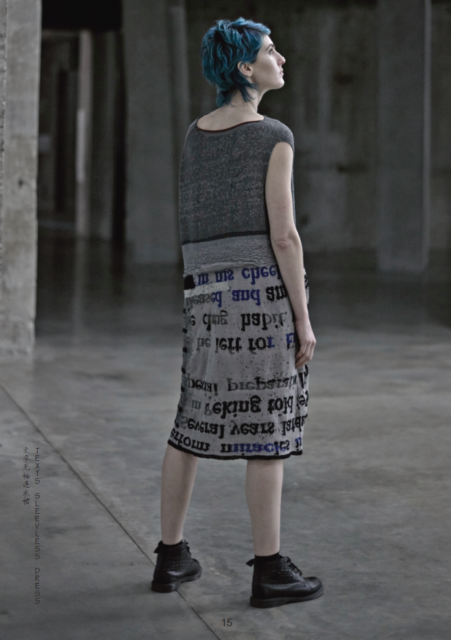 ‘THE TEXTS’ SLEEVELESS DRESS