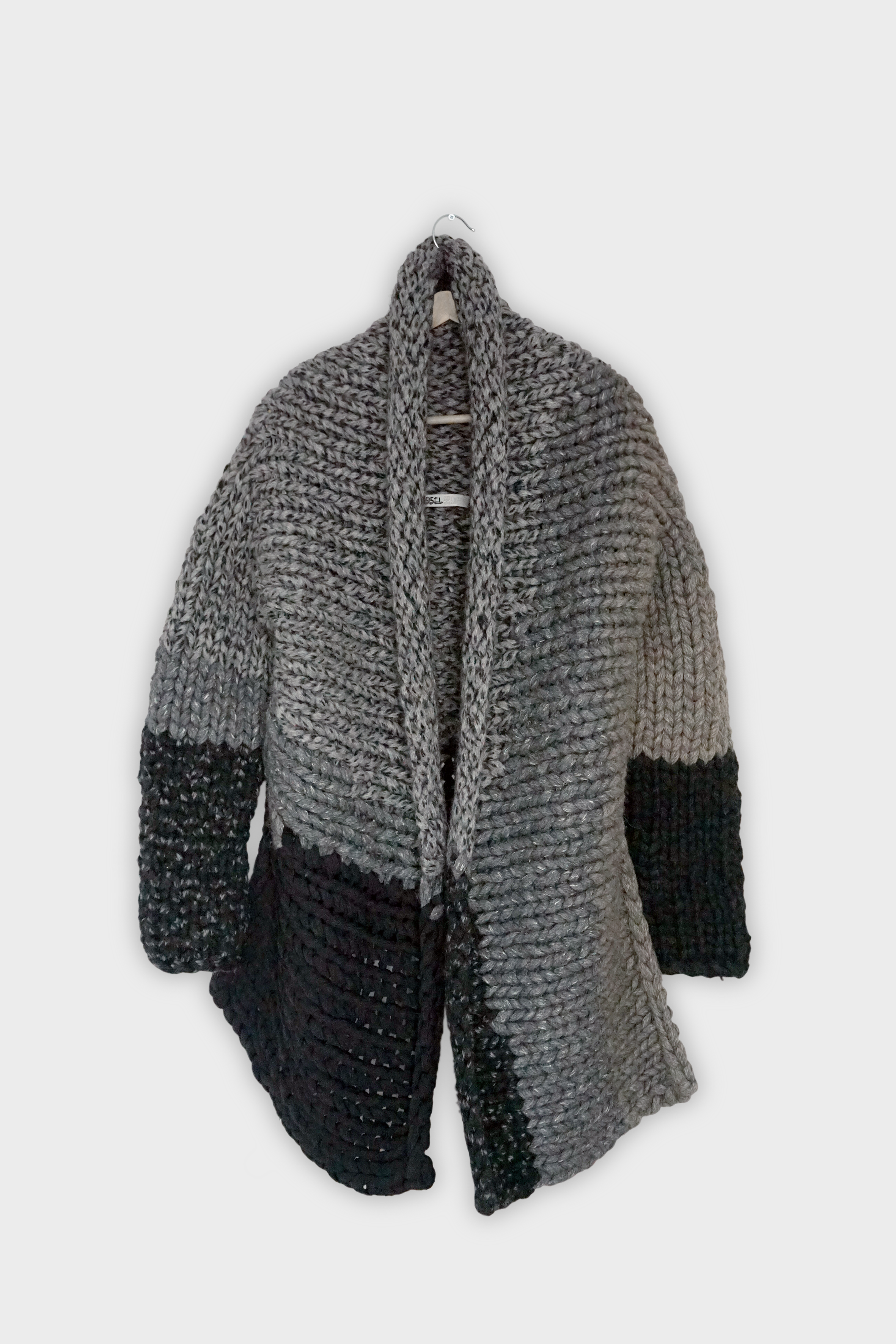 OVERSIZED PATCHED CARDI