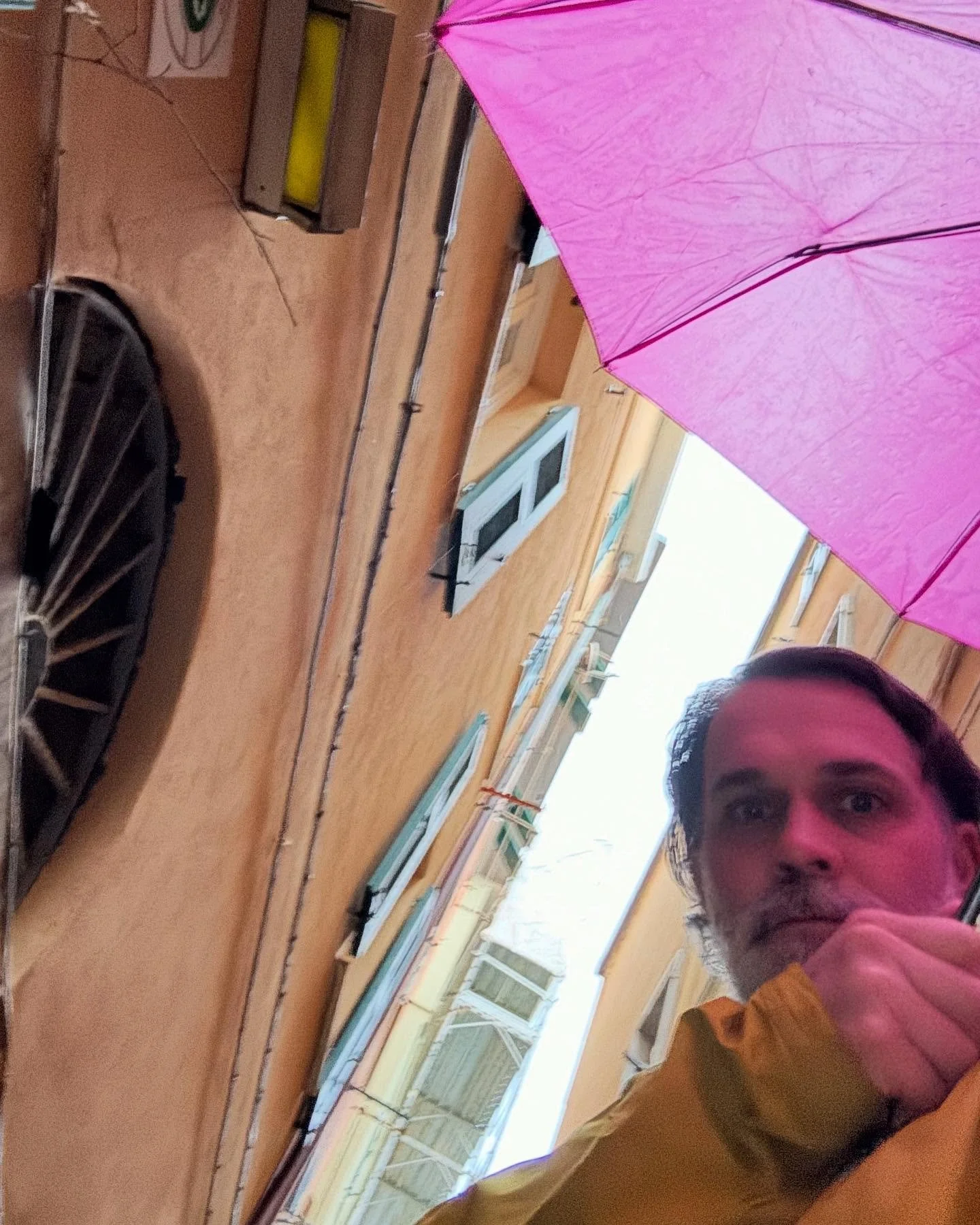 The skies opened up today and I tested the unheralded tendons in my knees against the seemingly infinite stairs that paved the way from Corniglia to Riomaggiore. Two pastry angels at @a.caneva took pity upon me and gifted me an umbrella before i set 