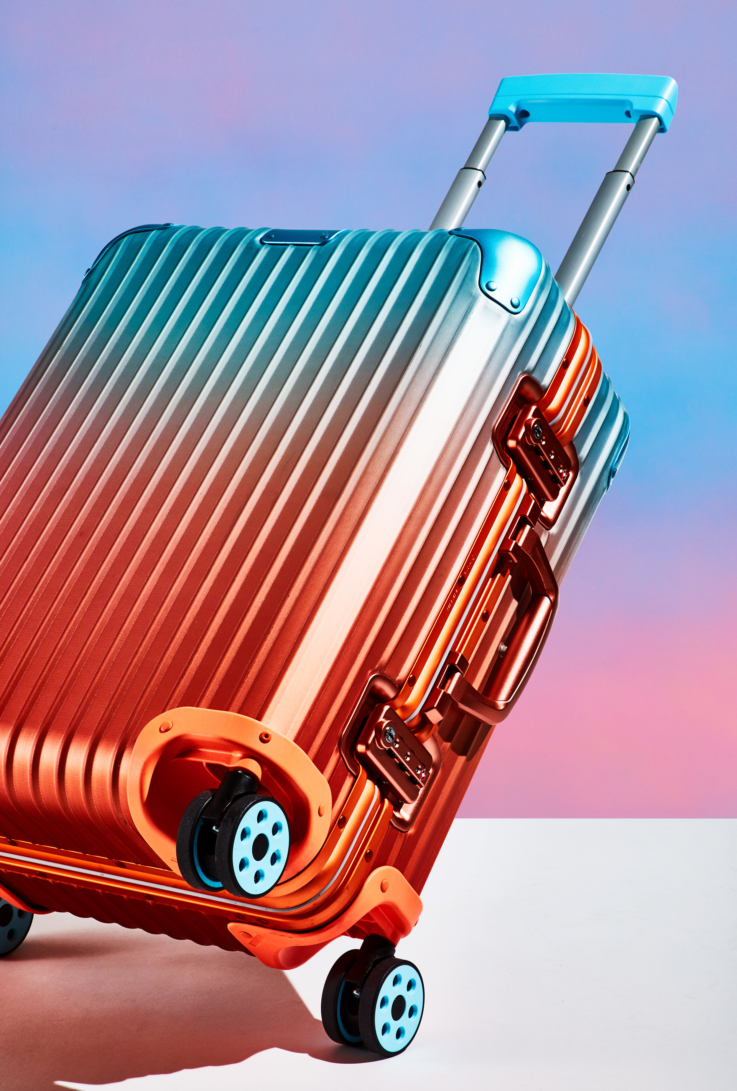 The-New-First-Class-Status-Symbols-GQ050119-01.jpg