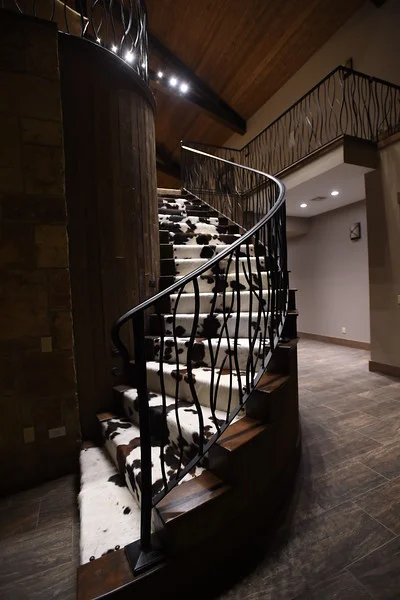 Staircase.jpg