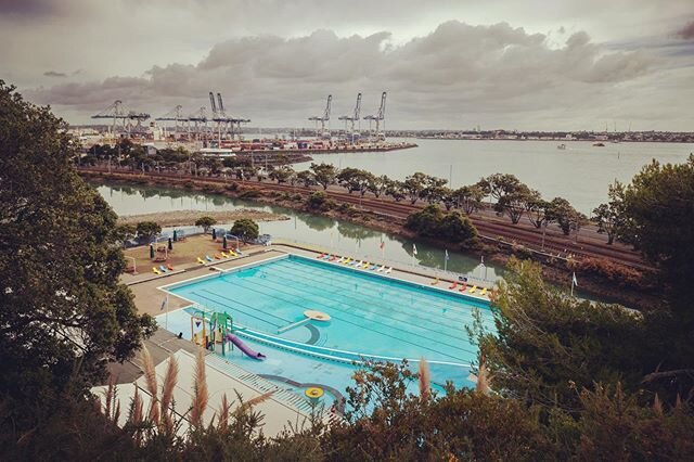 21.03.20 &bull; Empty &bull; Scenes from a normally busy Saturday morning in Auckland during this COVID-19 crisis. Auckland council have closed all public pools and New Zealanders have all been told to limit contact with others. Stay safe. @gettyimag