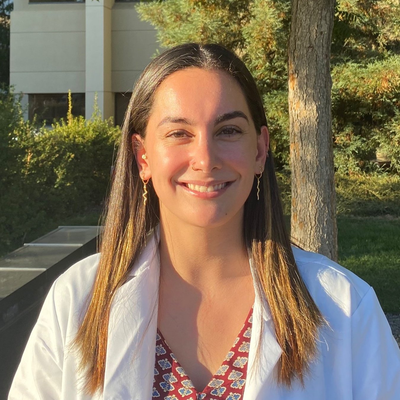    ANAHITA NEJATFARD (she/her/hers)    PhD Student  Biochemistry  anejatfa AT stanford DOT edu 