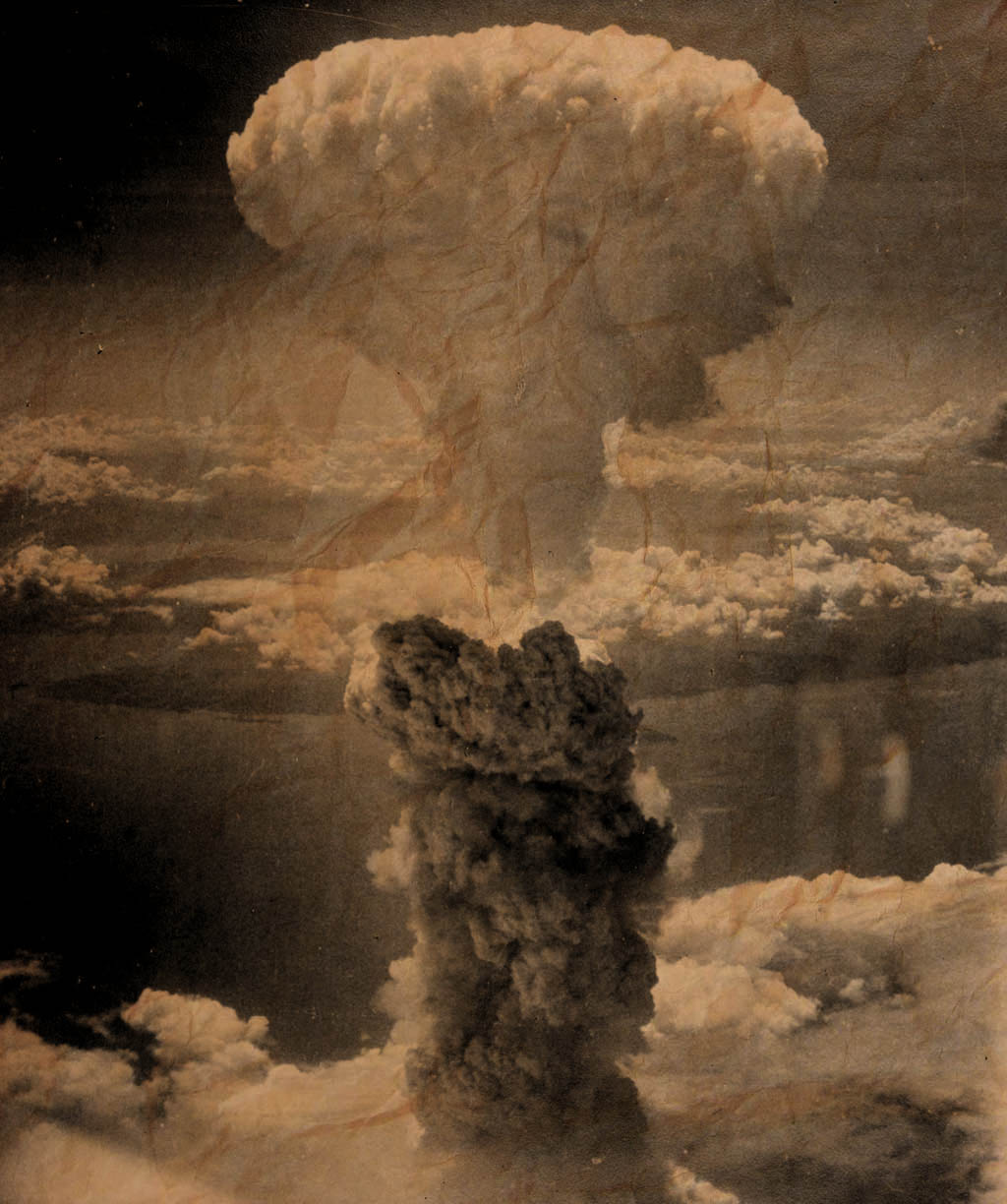 web-The atomic bomb.jpg