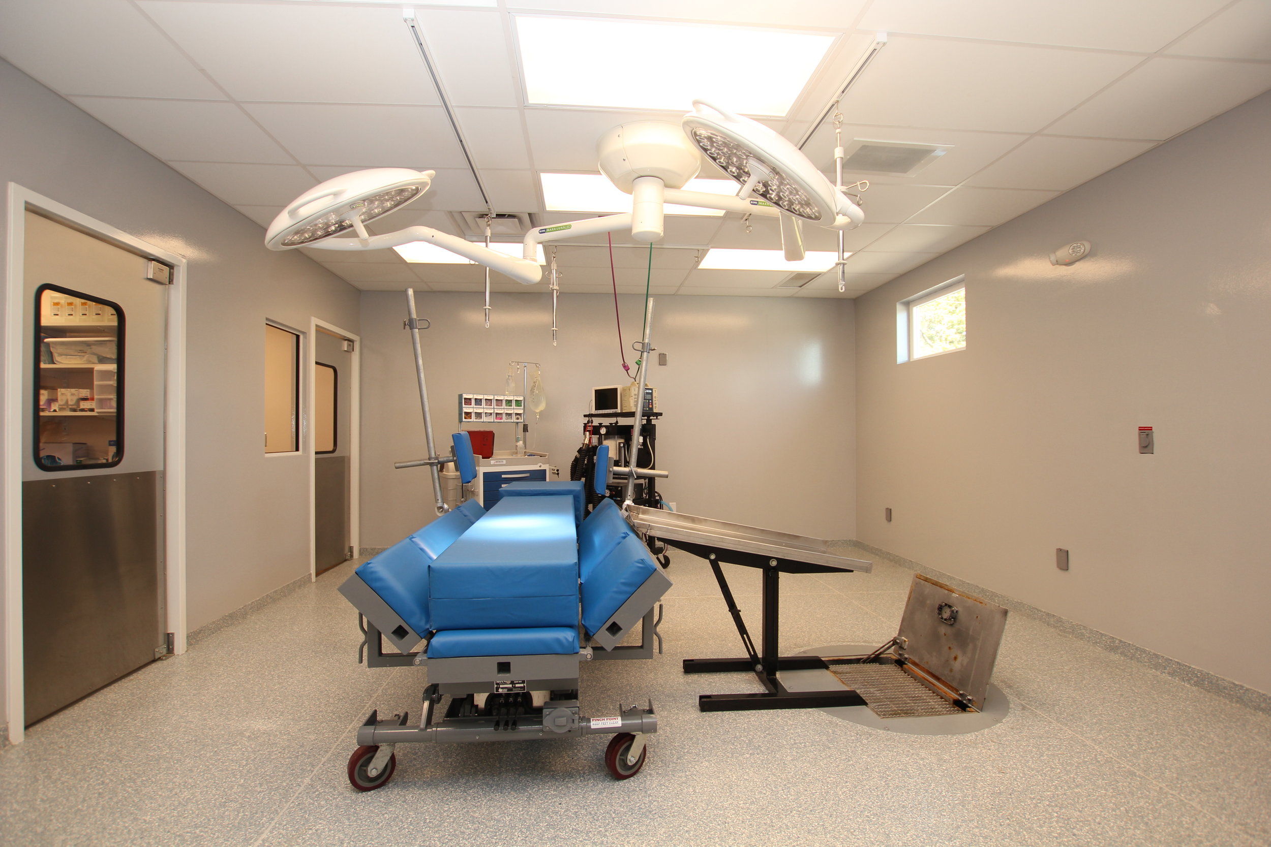 Fully equipped surgical suite