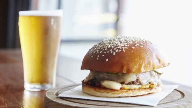 IMAGE: NEW YORK STYLE CHEESEBURGER AT THE AVIARY, ABBOTSFORD.