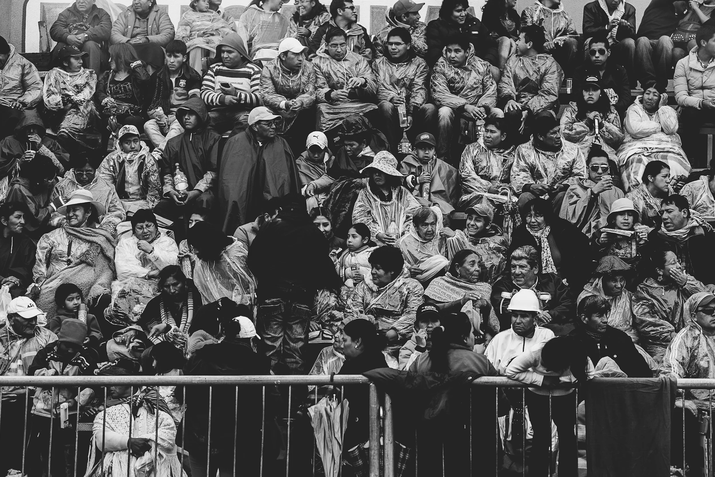 When we arrived in Oruro, the bleaches were absolutely packed full of locals and tourists alike all here to witness the spectacular folk dances, extravagant costumes and lively music. When the Carnival de Oruro is on, the quiet town of Oruro can draw crowds of up to 400,000 people.