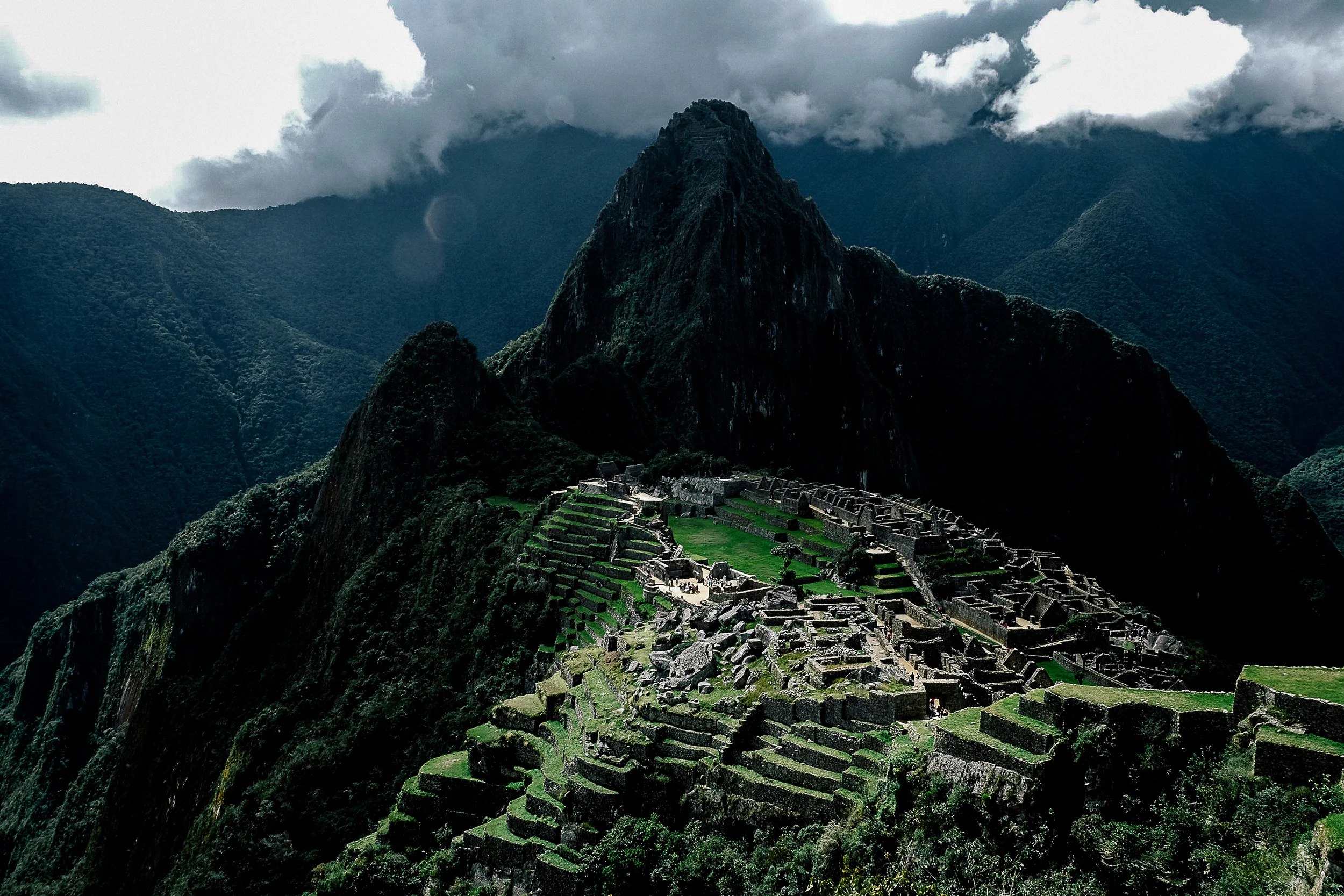We woke up really early today to beat the crowds to Machu Picchu and spend as much time as possible exploring the lost city. It is mind boggling to imagine how the Inca civilisation was able to build such a grand city in such a high location atop the Andes mountains in Peru. 