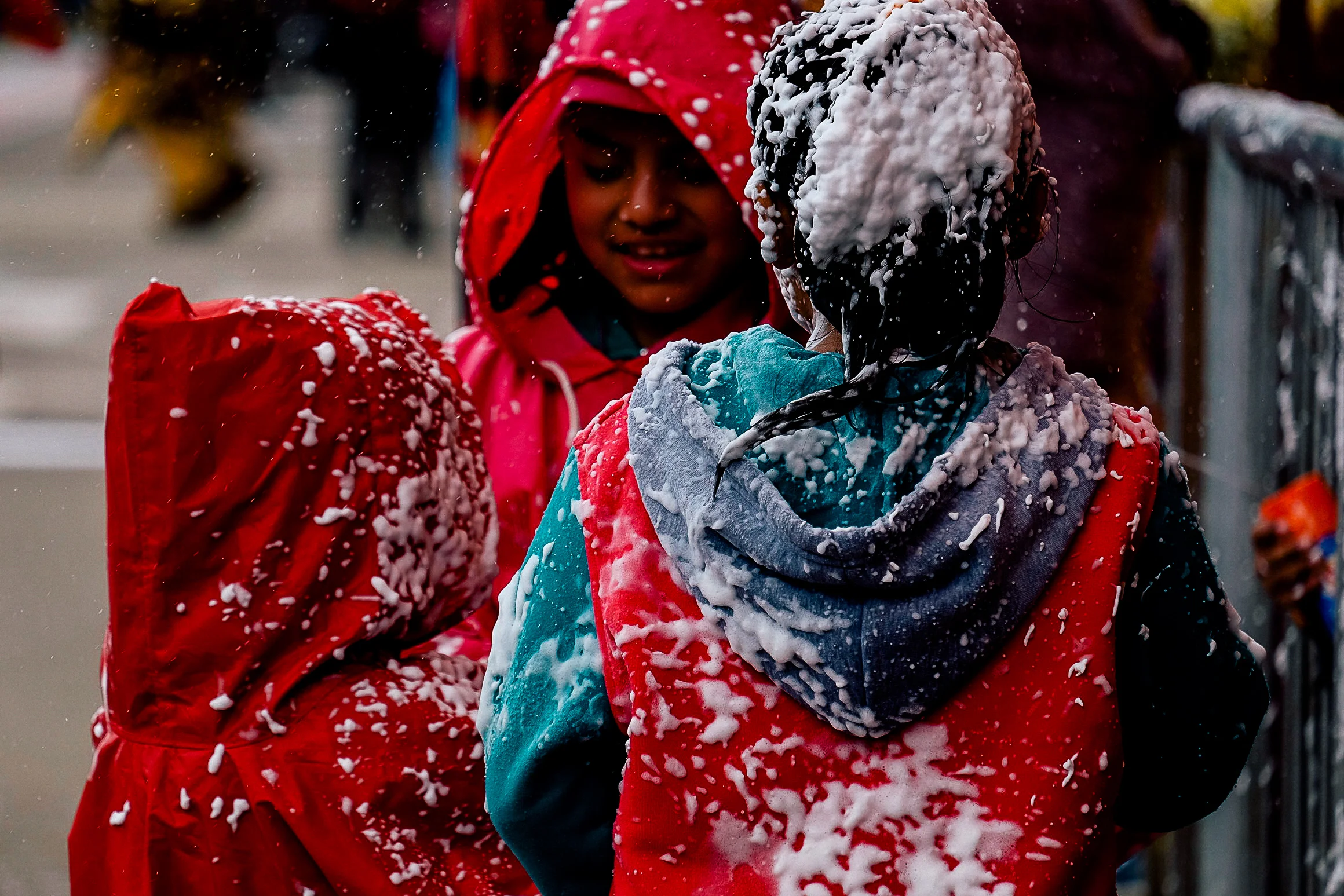 During the Carnival in Bolivia water and foam fights begins to take place everywhere, even before arriving in Oruro, I had already had my share of impromptu fights with locals while wondering through the streets of La Paz. Oruro was no exception, children were waging foam wars amongst the parades with cans of foam as if they were guns and fun battles even broke out between the rows in the bleachers between spectators.