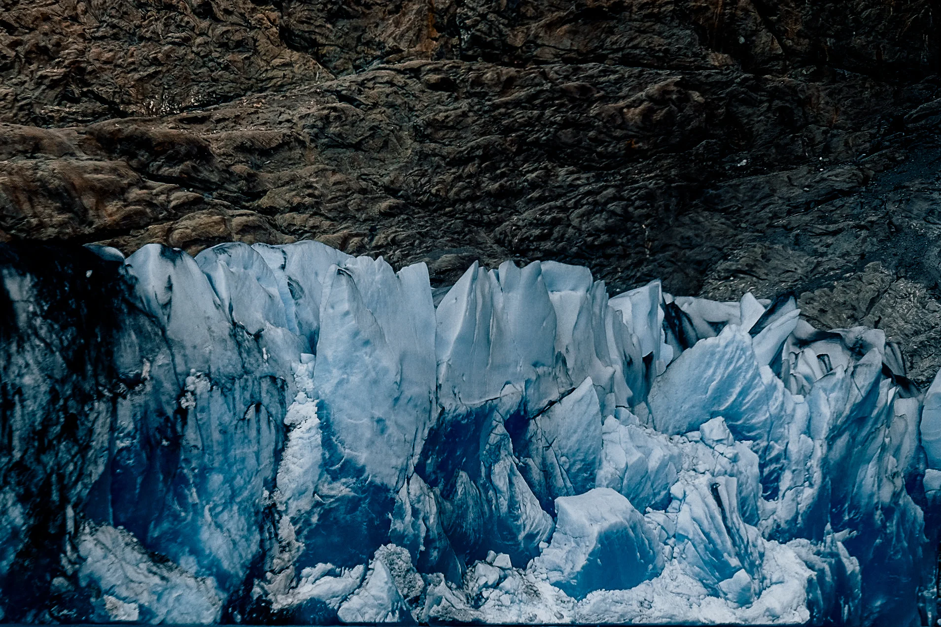 A close up of the glacier.