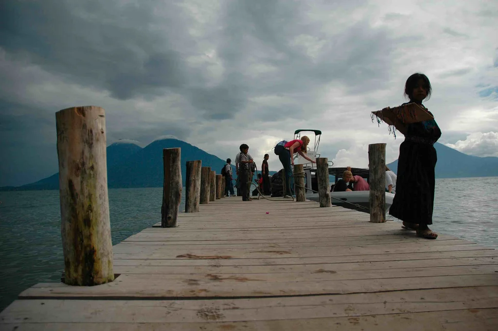 Guatemala- Seller on the docks_187694265_l.jpg