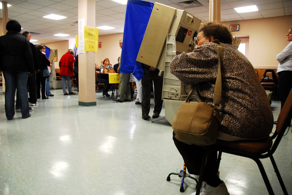 Voting in Philadelphia_3006333336_l.jpg