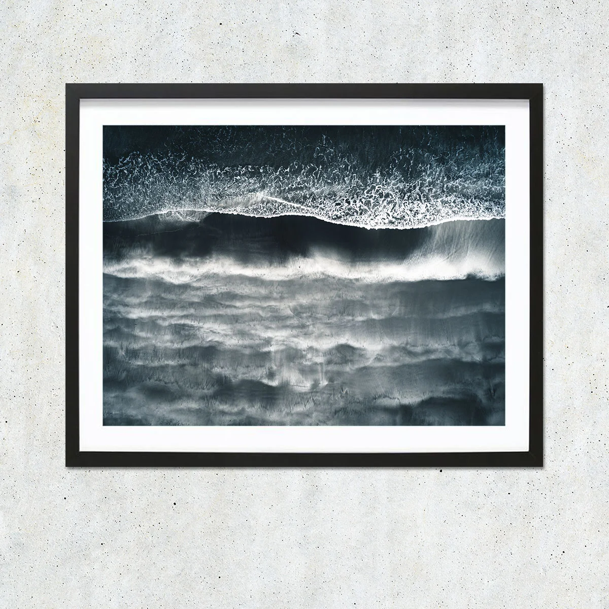 Black_Beach_01.jpg