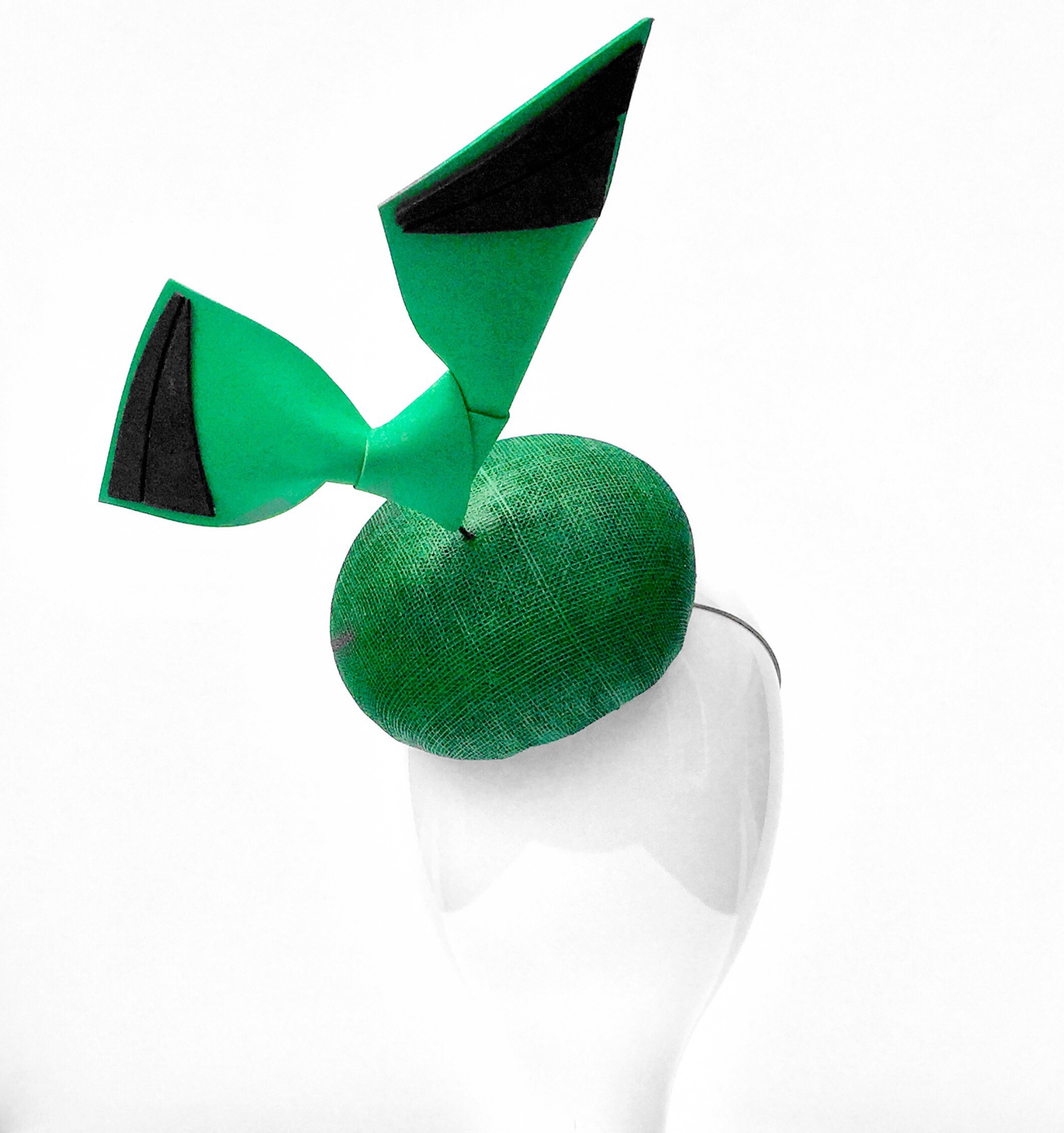 KELLY GREEN KNOT.jpeg