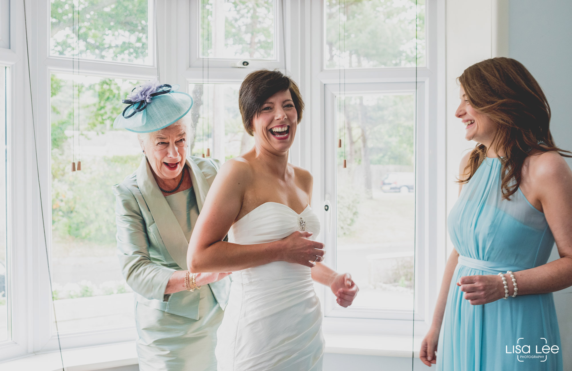 lisa-lee-wedding-photography-burton-gettingready.jpg