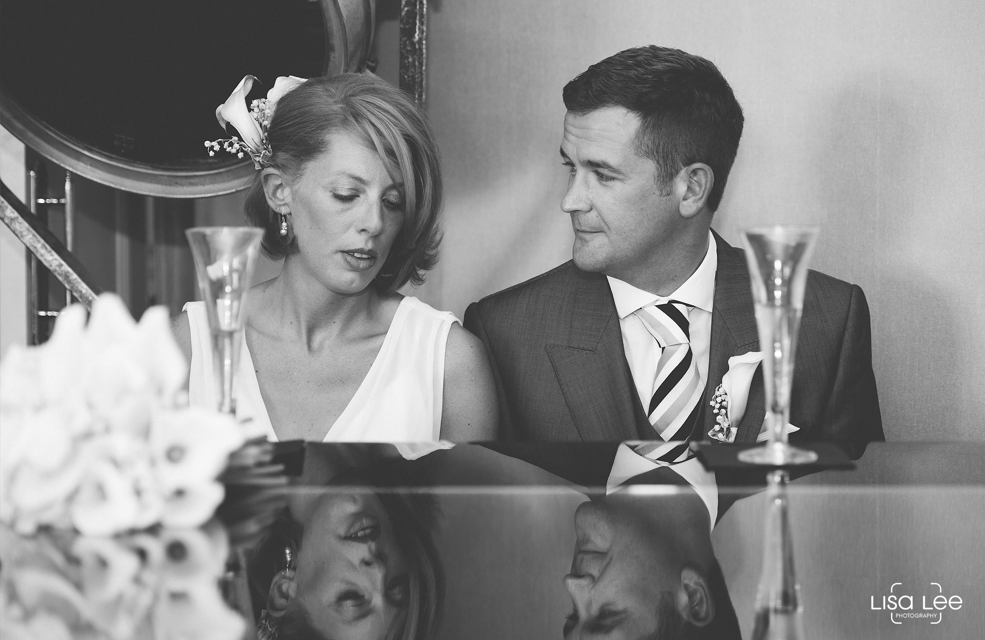 lisa-lee-wedding-photography-christchurch-dorset-piano.jpg