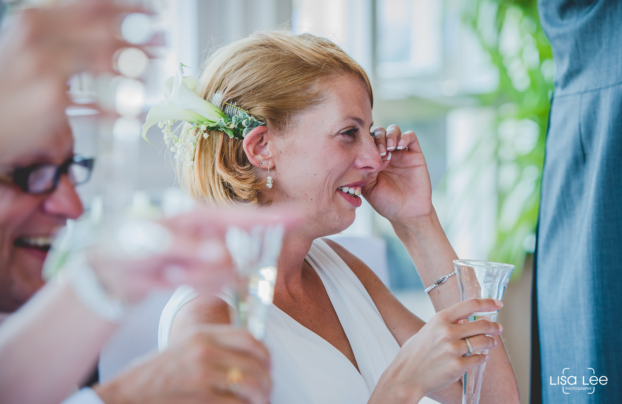 lisa-lee-wedding-photography-christchurch-dorset-laughingbride.jpg