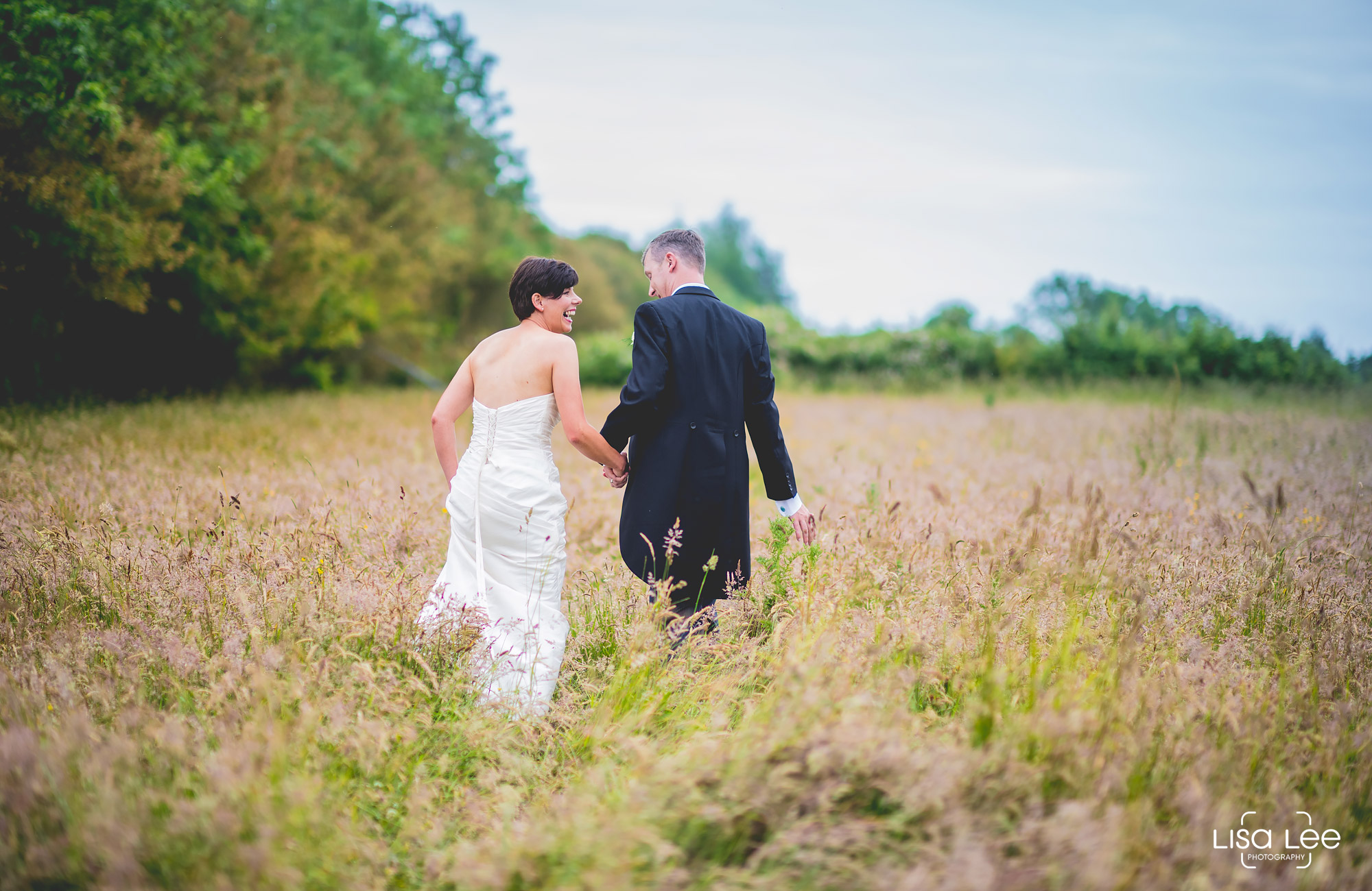lisa-lee-wedding-photography-fields.jpg