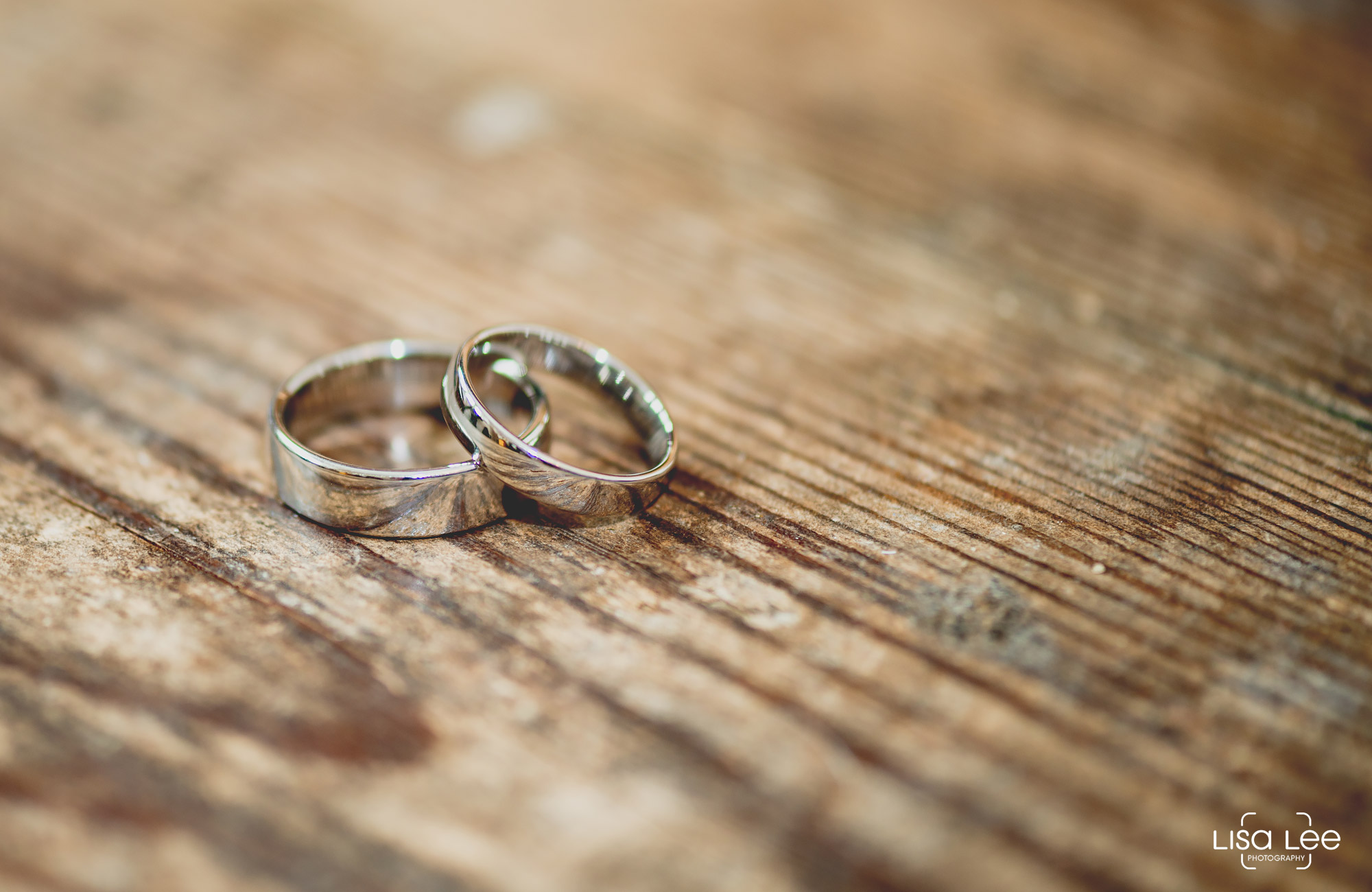 lisa-lee-wedding-photography-rings.jpg